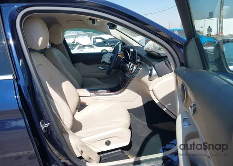 2022 Mercedes-Benz Glc 300 Suv z USA, uszkodzony, nr VIN W1N0G8DBXNG086107